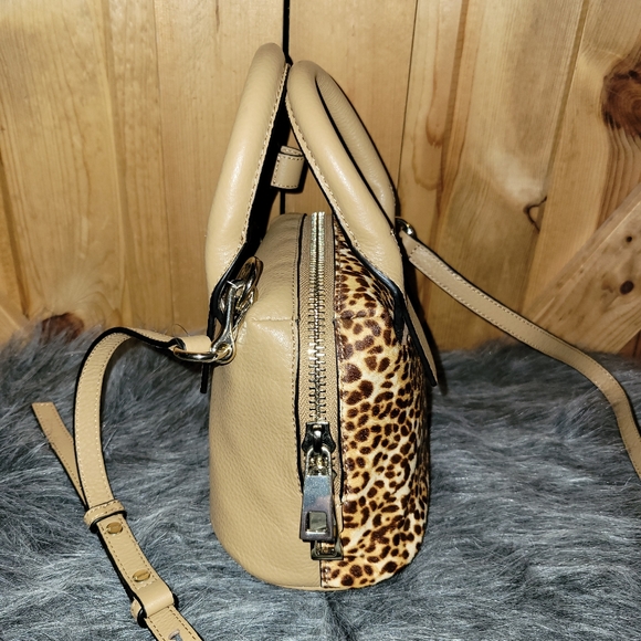 Vince Camuto “KIMI” small Satchel - Picture 5 of 12